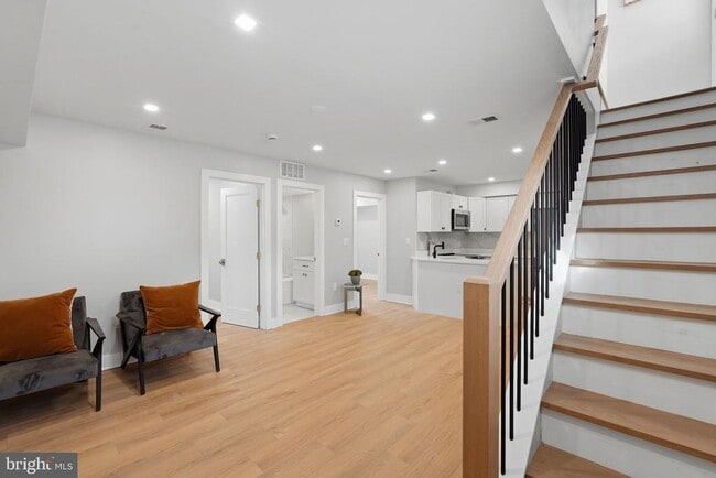 Photo - 1301 Somerset Pl NW