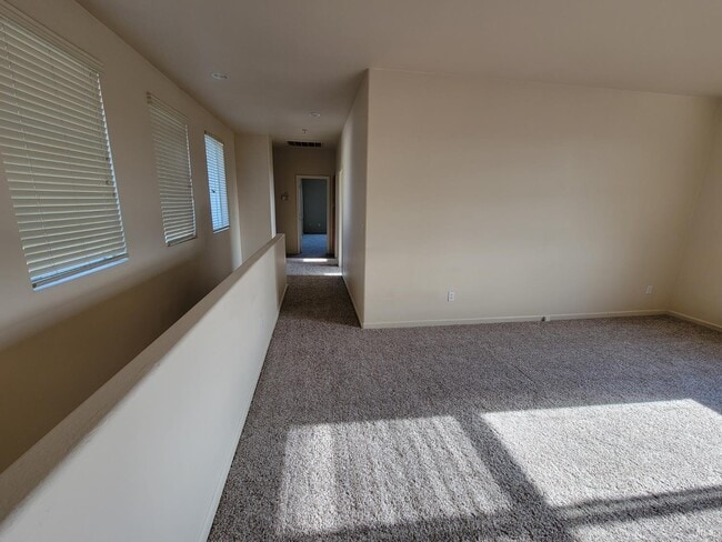 Photo - 1609 Vandenberg Cir