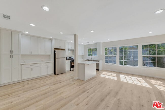 Photo - 853 S Bedford St Unit 5