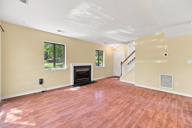 Photo - 322 Whispering Oaks Dr