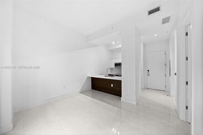Photo - 301 Altara Ave Unidad 205