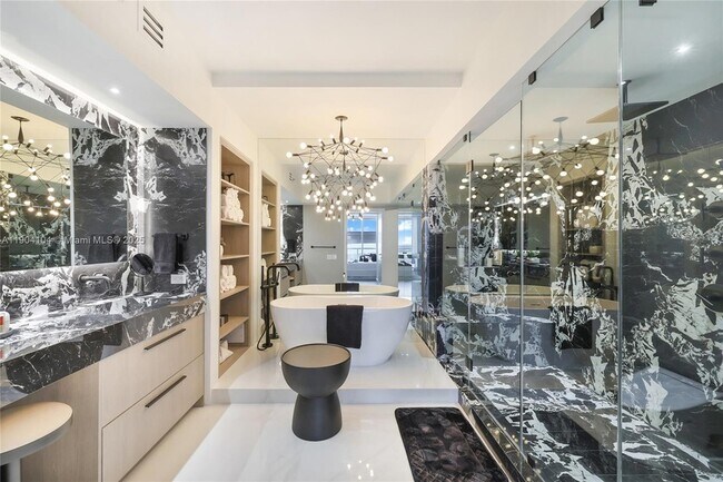 Building Photo - 450 Alton Rd Unit 2603