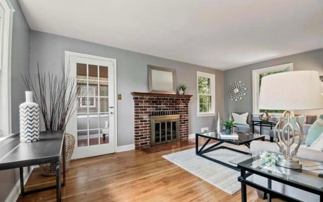 Photo - 6916 New Hampshire Ave