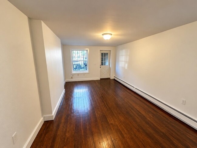 152.5 Coles St