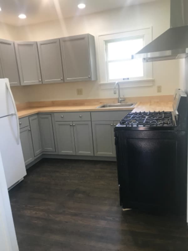 Photo - 1242 Wayside Rd