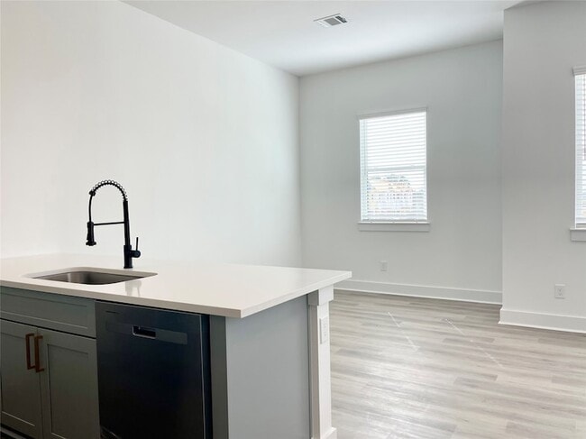 Photo - 22214 Dutch Oven Dr Unit B