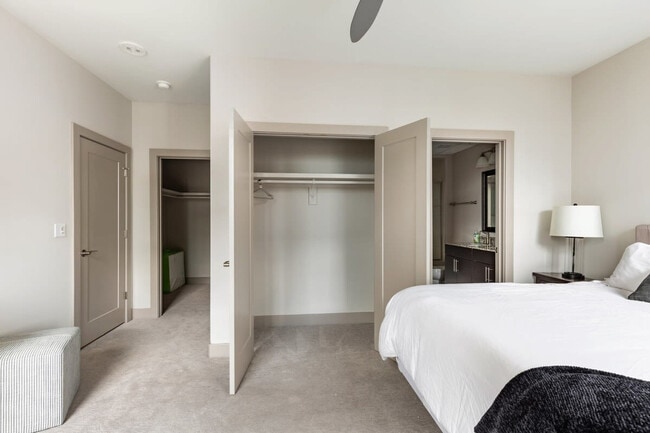 Building Photo - 10 Light St Unit ID1024636P Rental