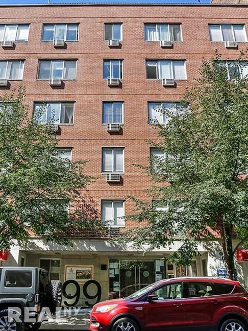 99 Suffolk St Unit 4B