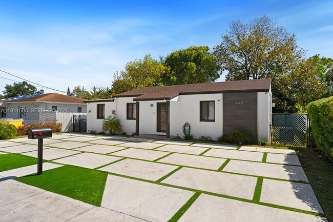 Photo - 445 SW 62nd Ct