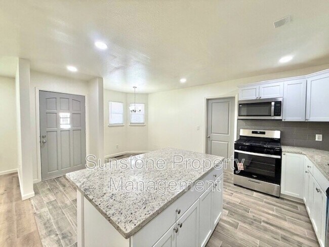 Photo - 305 N Dogwood St Casa