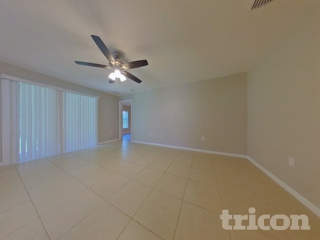 Photo - 2786 Flynn St