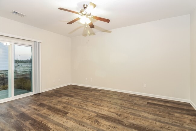 Photo - 2944 Old Field Rd