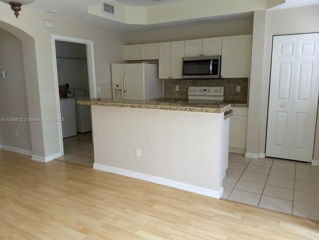 Photo - 2904 Hidden Hills Rd