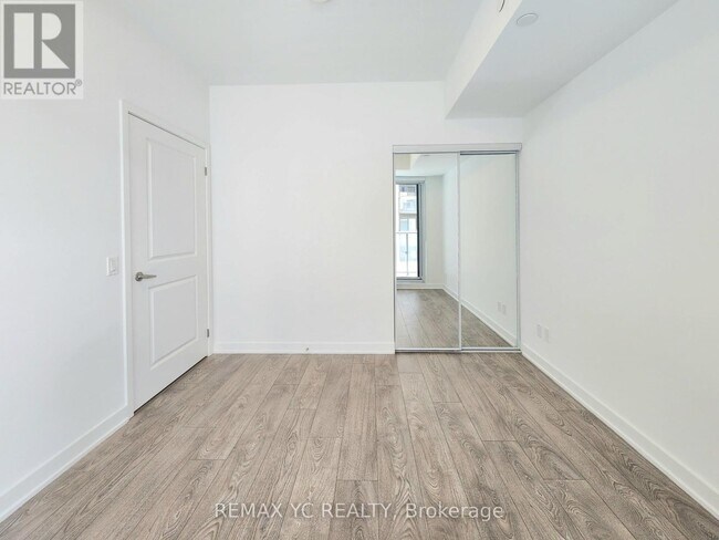 Photo - 543 Richmond St W Unit 915