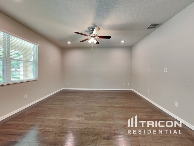 Photo - 3208 Macintosh Rd