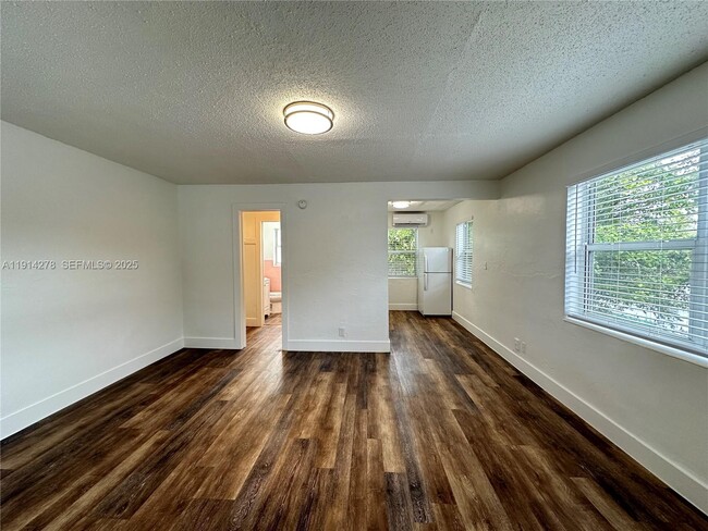 Photo - 1821 Thomas St Unit 7