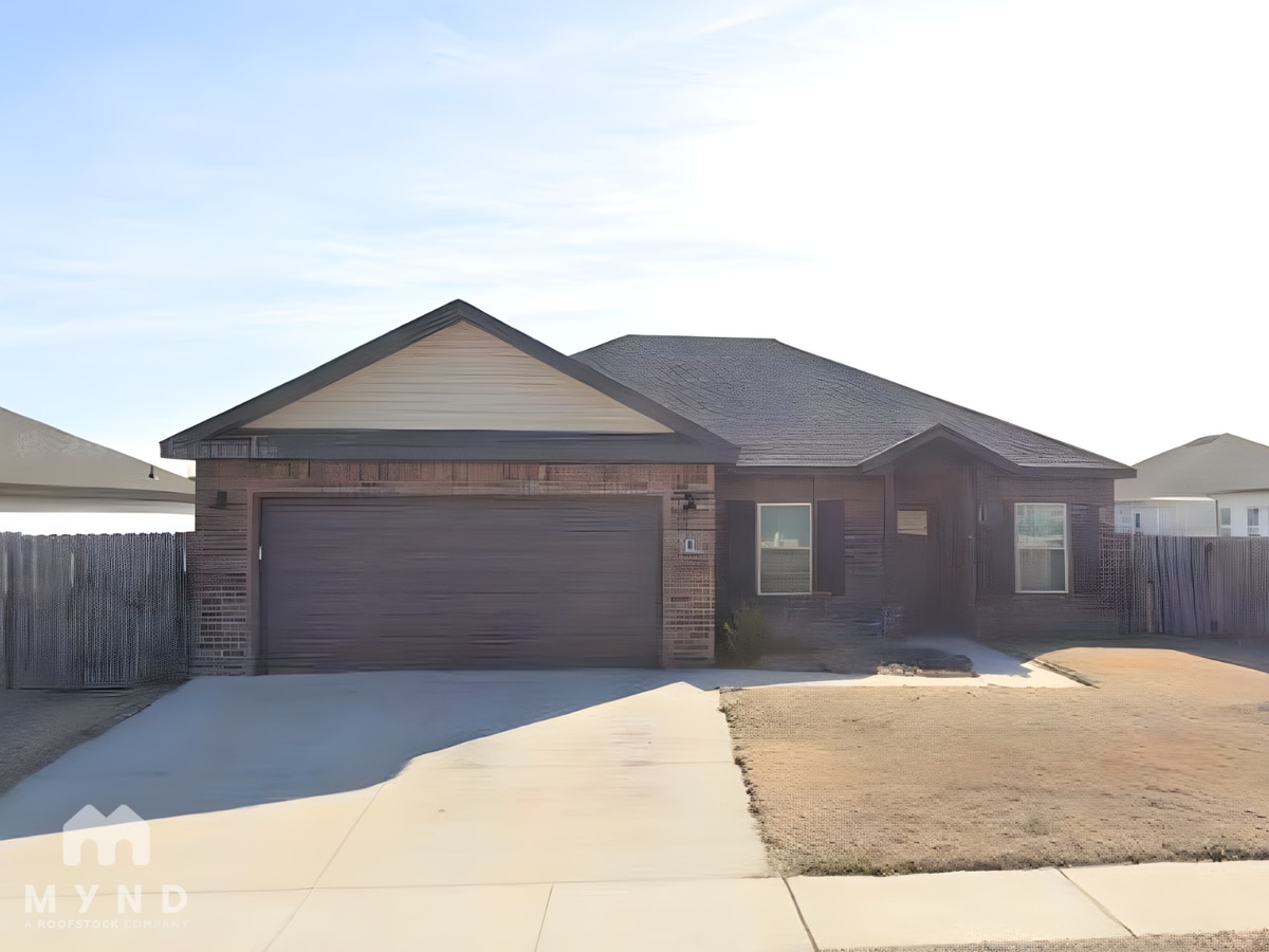 Photo - 421 Citation St