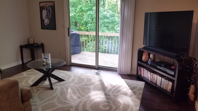 Building Photo - 904 Cedar Run Ct NW