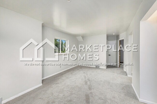 Photo - 19425 Moross Rd