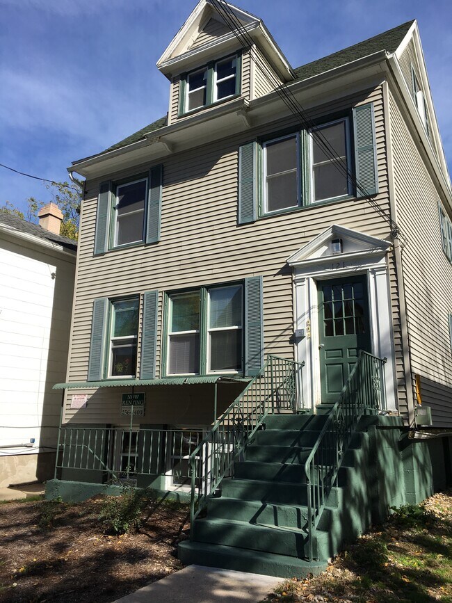 Photo - 121 N Hancock St