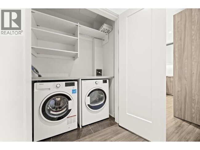 6699 Dunblane Ave Unit 2902