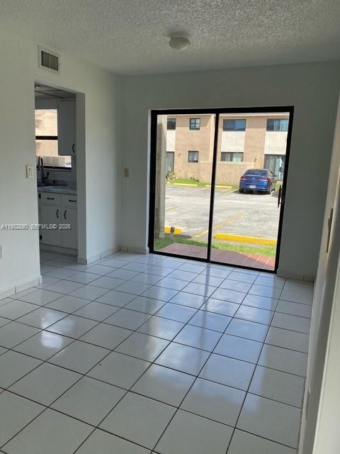 Photo - 15475 SW 80th St Unidad 102-15