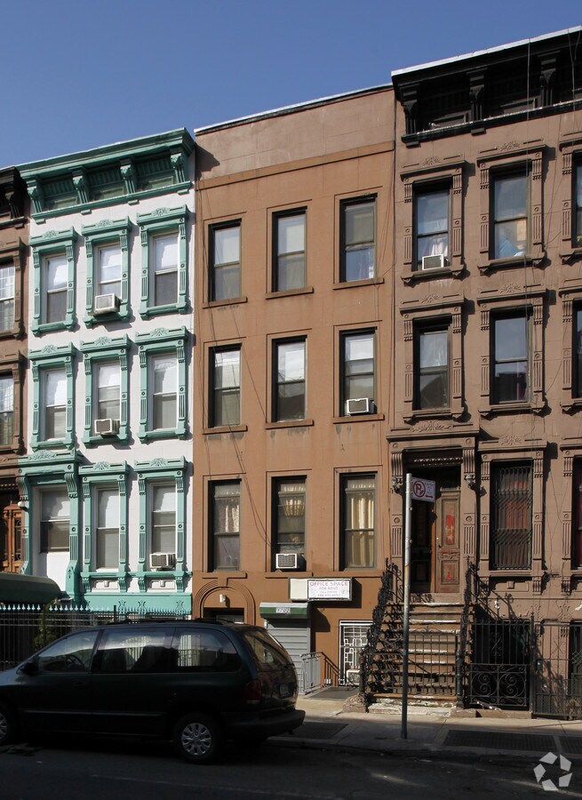 Photo - 1702 Lexington Ave