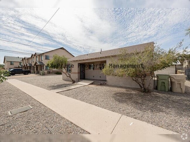 Building Photo - 5521 W Palmaire Ave Rental