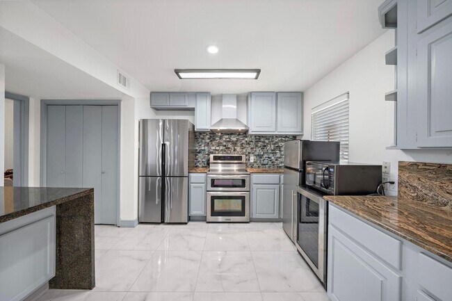 Photo - 1068 Chimney Rock Rd