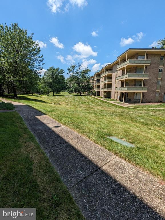 Building Photo - 7252 Donnell Pl Unit A-2 Rental