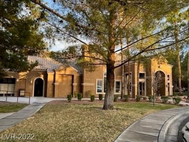 Photo - Wow! Fully Furnished