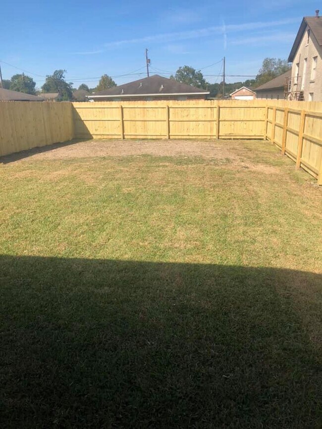 1812 Ordway St Townhome For Rent in Port Neches, TX