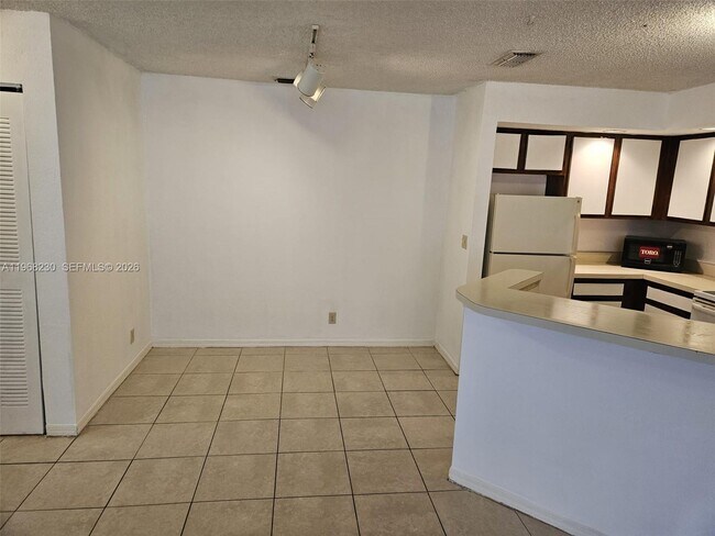 3300 Pinewalk Dr N Unit 1911