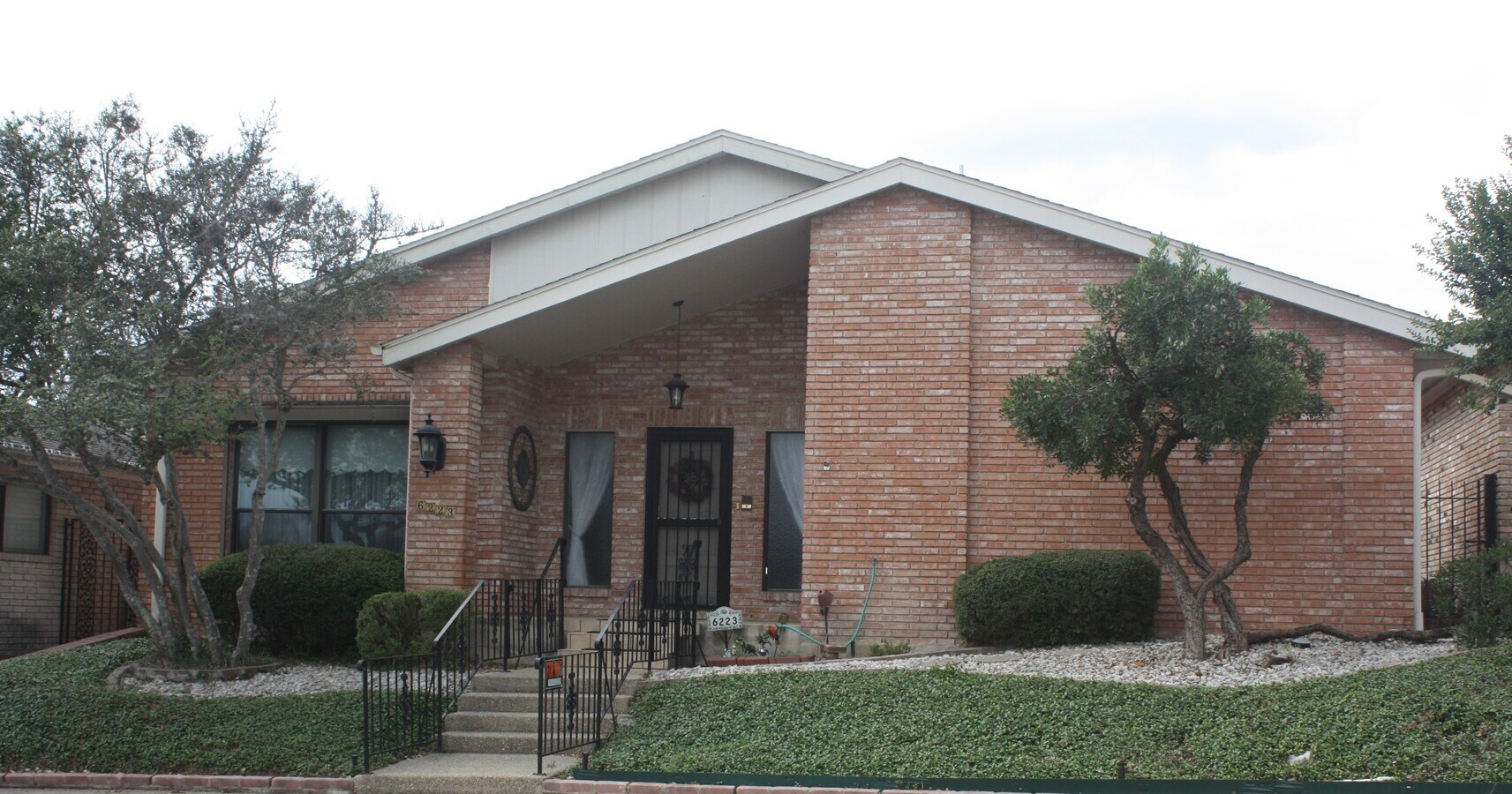Photo - 6223 Meadow Grv