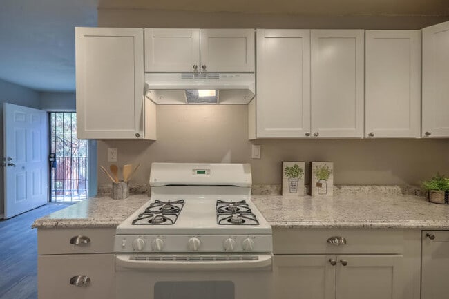 Photo - 2801 Vail Ave SE Unit 232