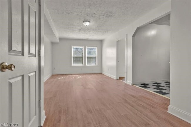 Photo - 317 E 156th St Unit 4