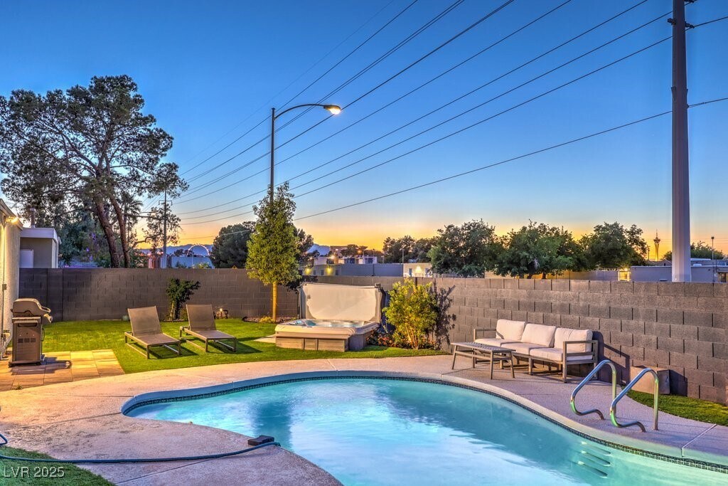 Photo - 2070 Irwin Cir Casa