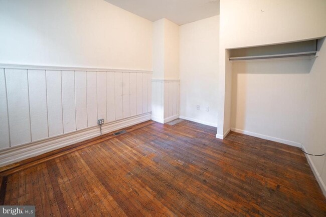 Photo - 1850 N 16th St