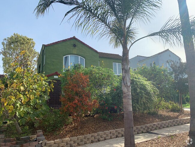 Building Photo - 1226 S Highland Ave Unit 1226 S. Highland ave Rental