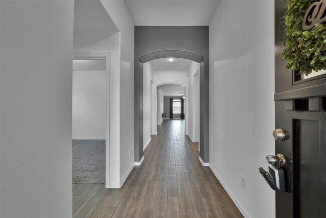 Photo - 16034 Dehay Ln