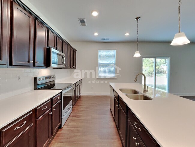 Photo - 11126 Hazel Gdns Dr