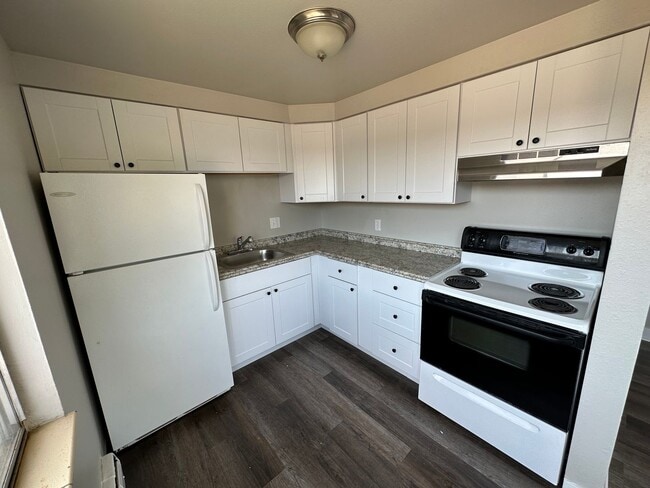 Photo - Move in ready 1 bedroom/1 bath in Edgewate...