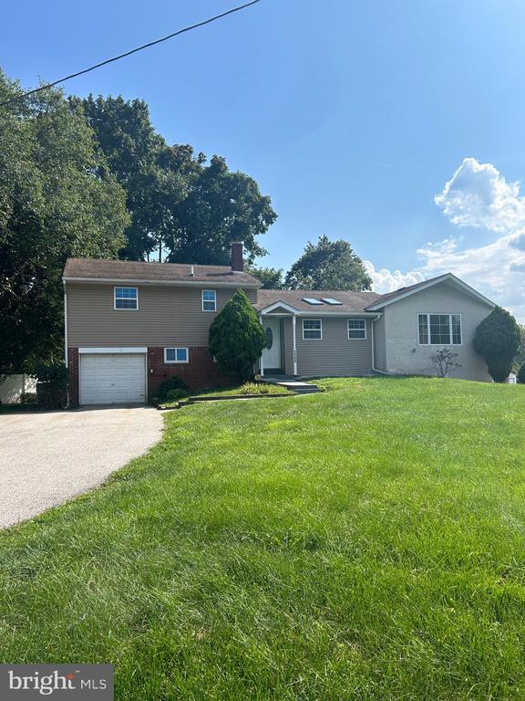 Building Photo - 2560 Betzwood Dr Rental