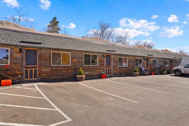 Building Photo - 403 23rd St