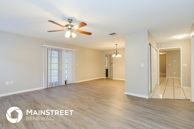 Building Photo - 1795 King Edward Dr Rental