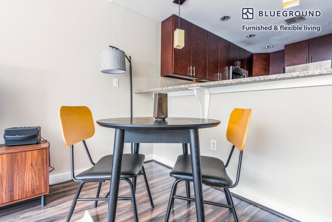 Photo - 1825 7th St NW Apartamento Unidad FL4-ID1103