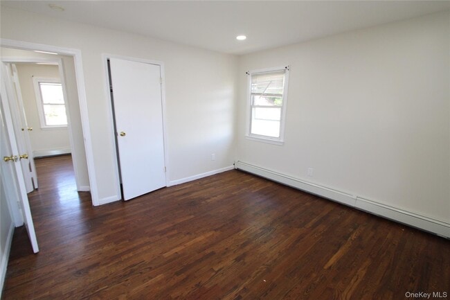 Photo - 523 Hawthorne Ave