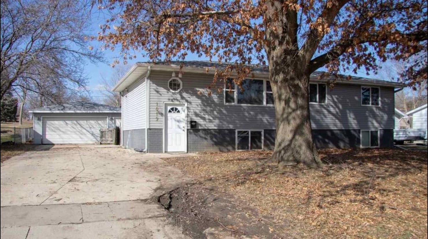 Photo - 1019 Higby Dr