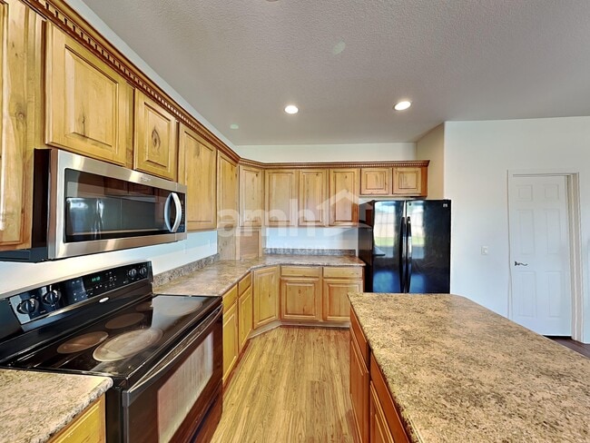 Photo - 782 E Christopher St