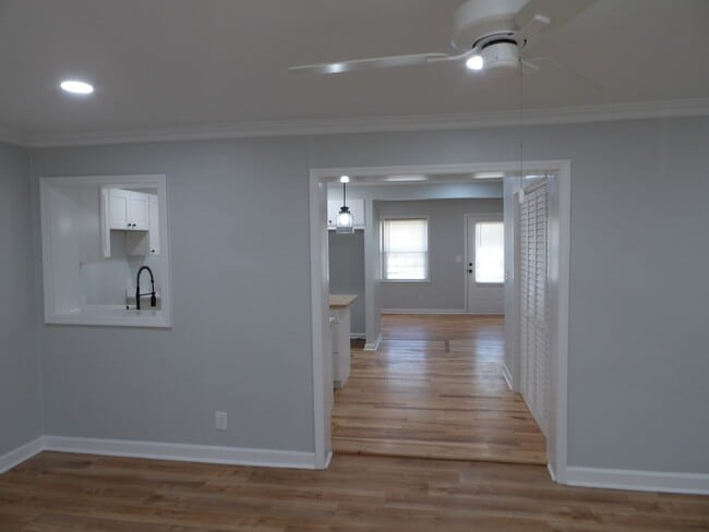 Photo - 3 Bedroom 2 Bathroom Spilt Unit in Wilmington